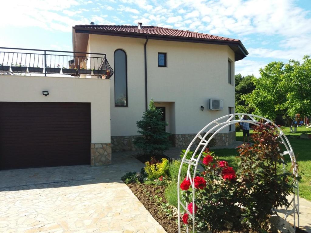 Къща За Гости Акация Ravna Gora Exterior photo
